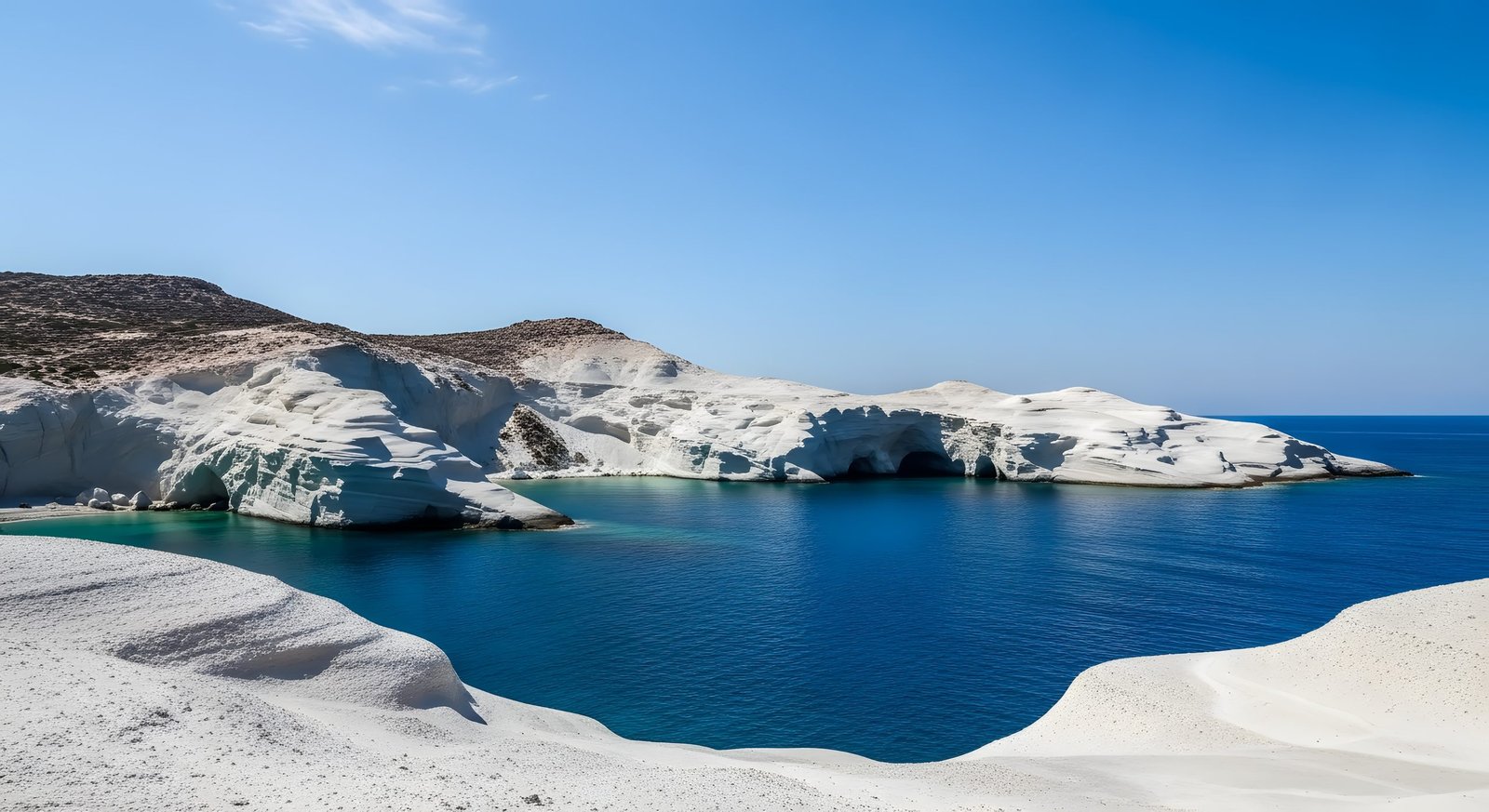Featured itineraries section background