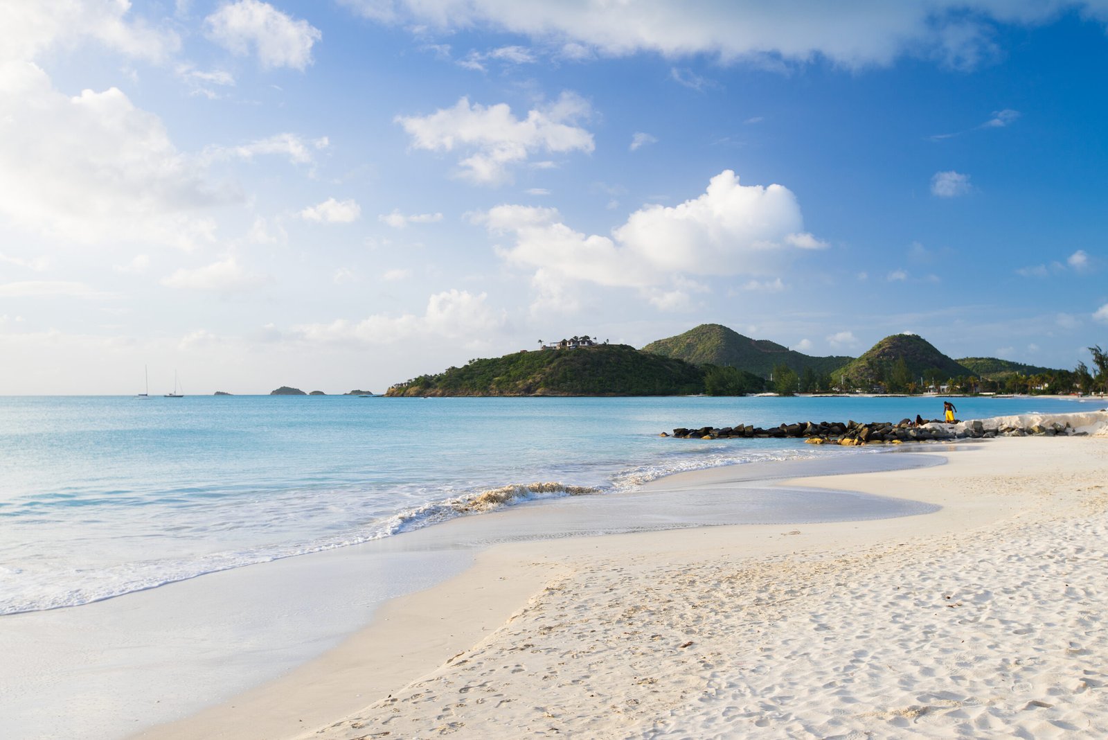 Beautiful,Beach,On,Antigua