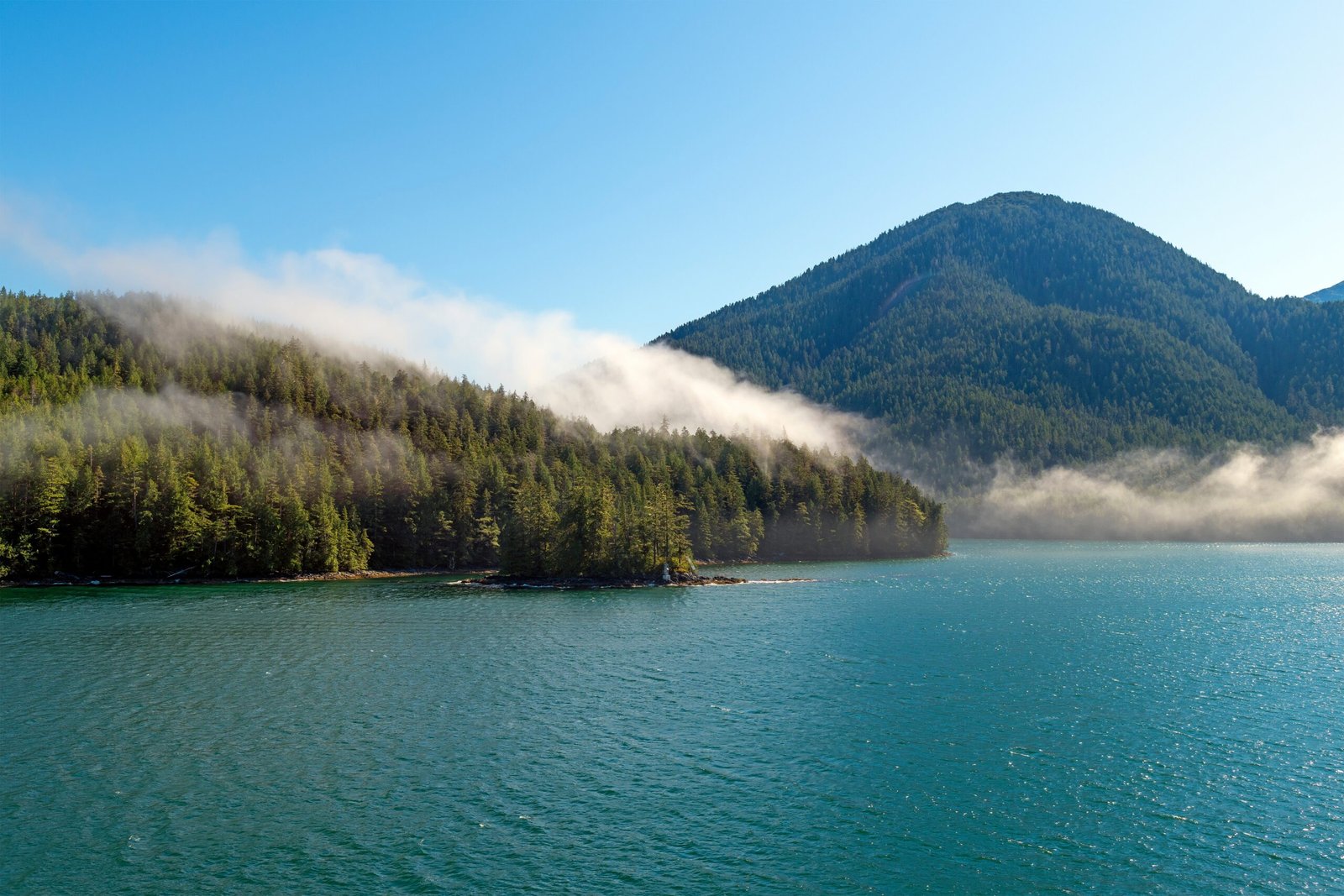 Landscape,Along,Inside,Passage,Cruise,With,Mist,And,Fog,Between