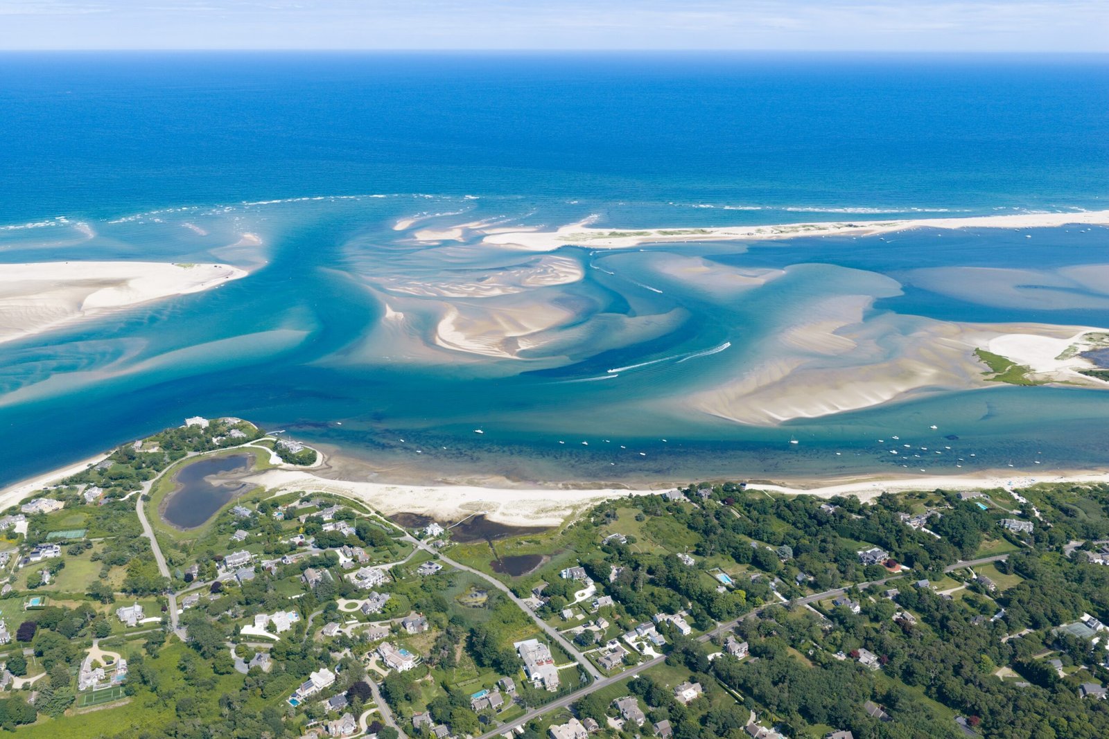 The,Atlantic,Ocean,Washes,Against,The,Beautiful,Coast,Of,Chatham