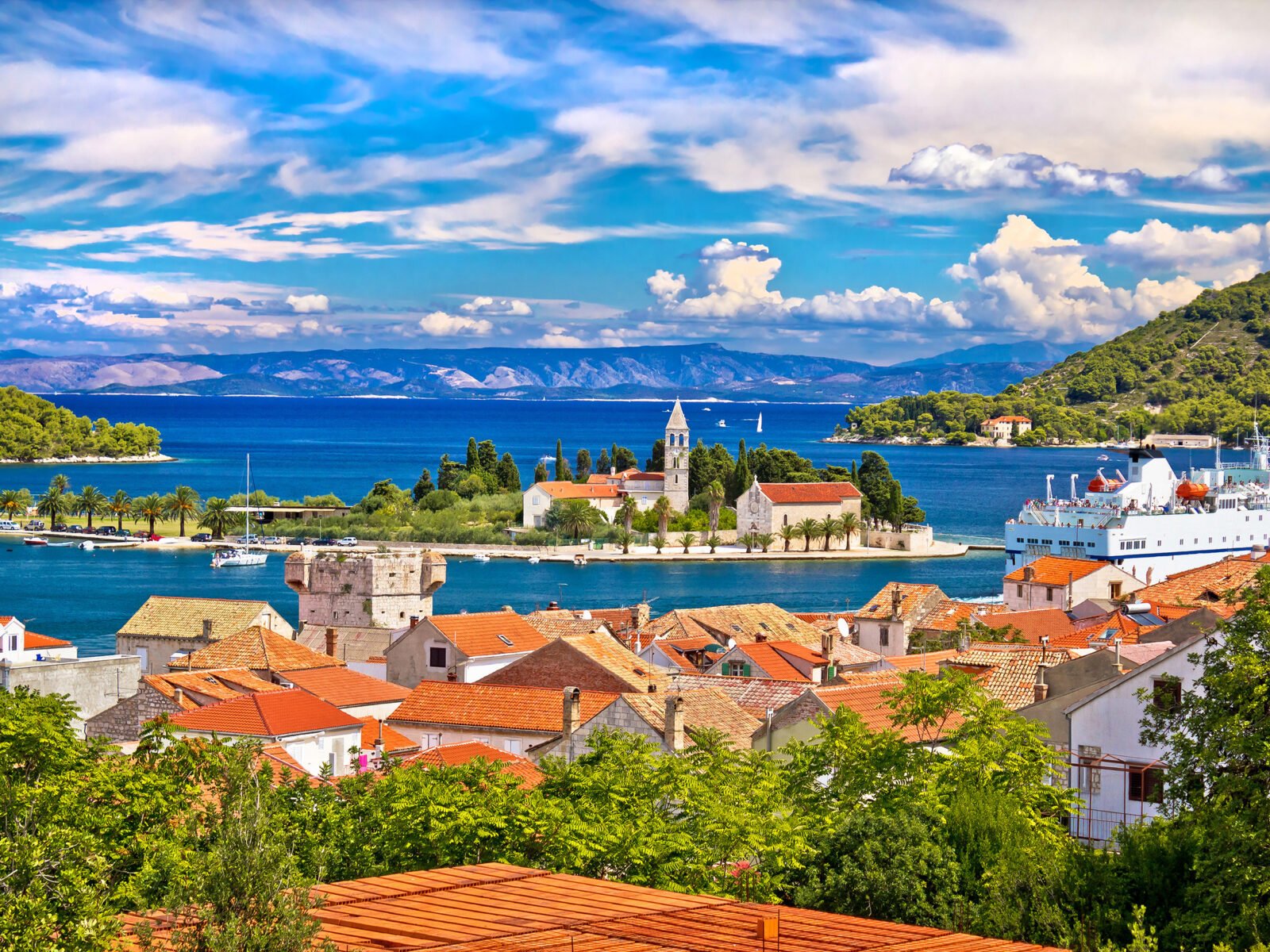Scenic,Island,Of,Vis,Waterfront,,Dalmatia,,Croatia
