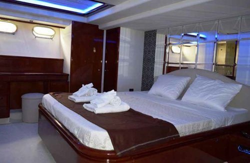 Ferretti 720 gallery photo 4