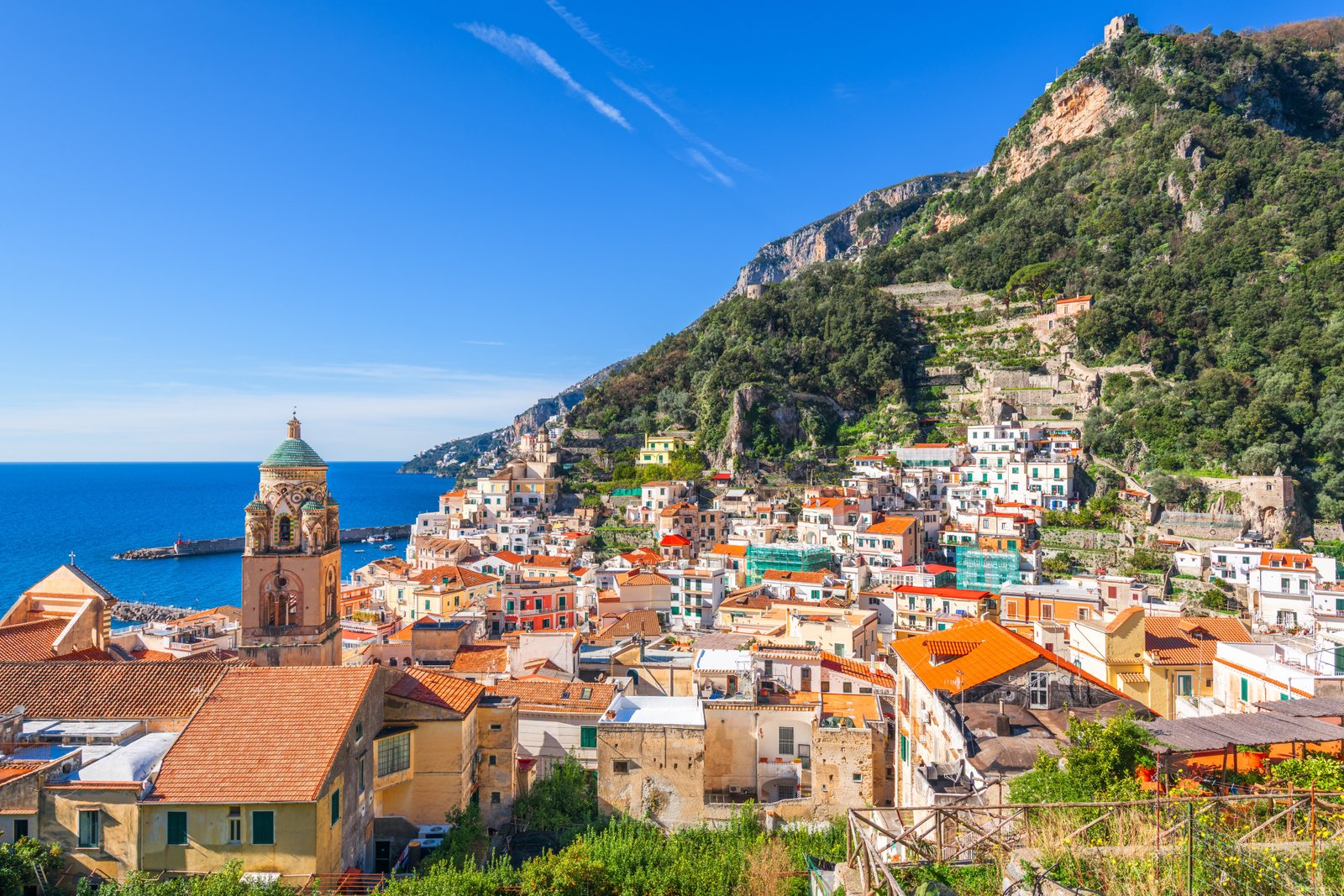 Amalfi,,Italy,Town,Cityscape,On,The,Amalfi,Coast.