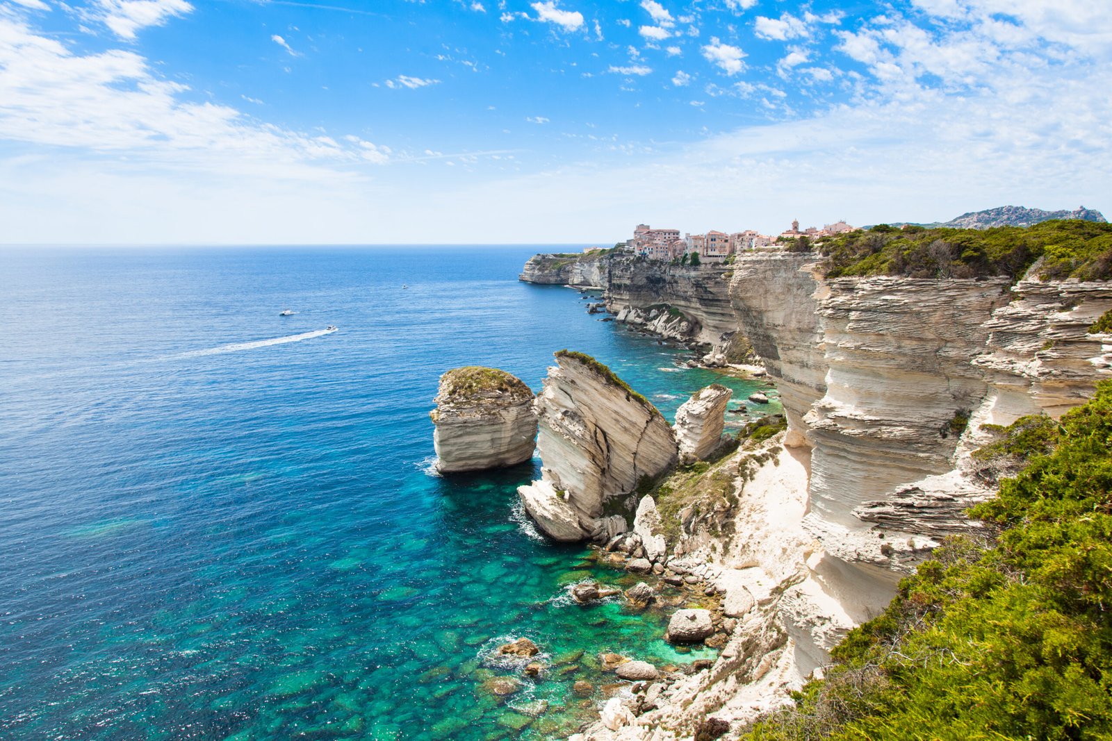 View,Of,Bonifacio,Old,Town,Built,On,Top,Of,Cliff