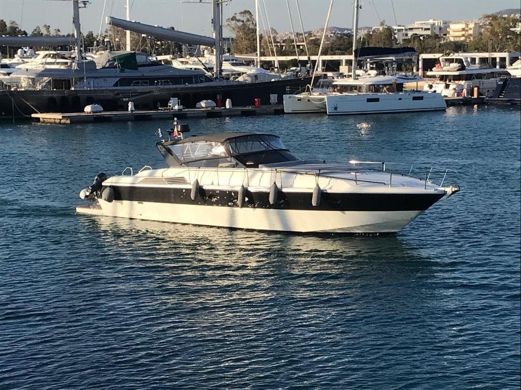 M/Y Pershing 45