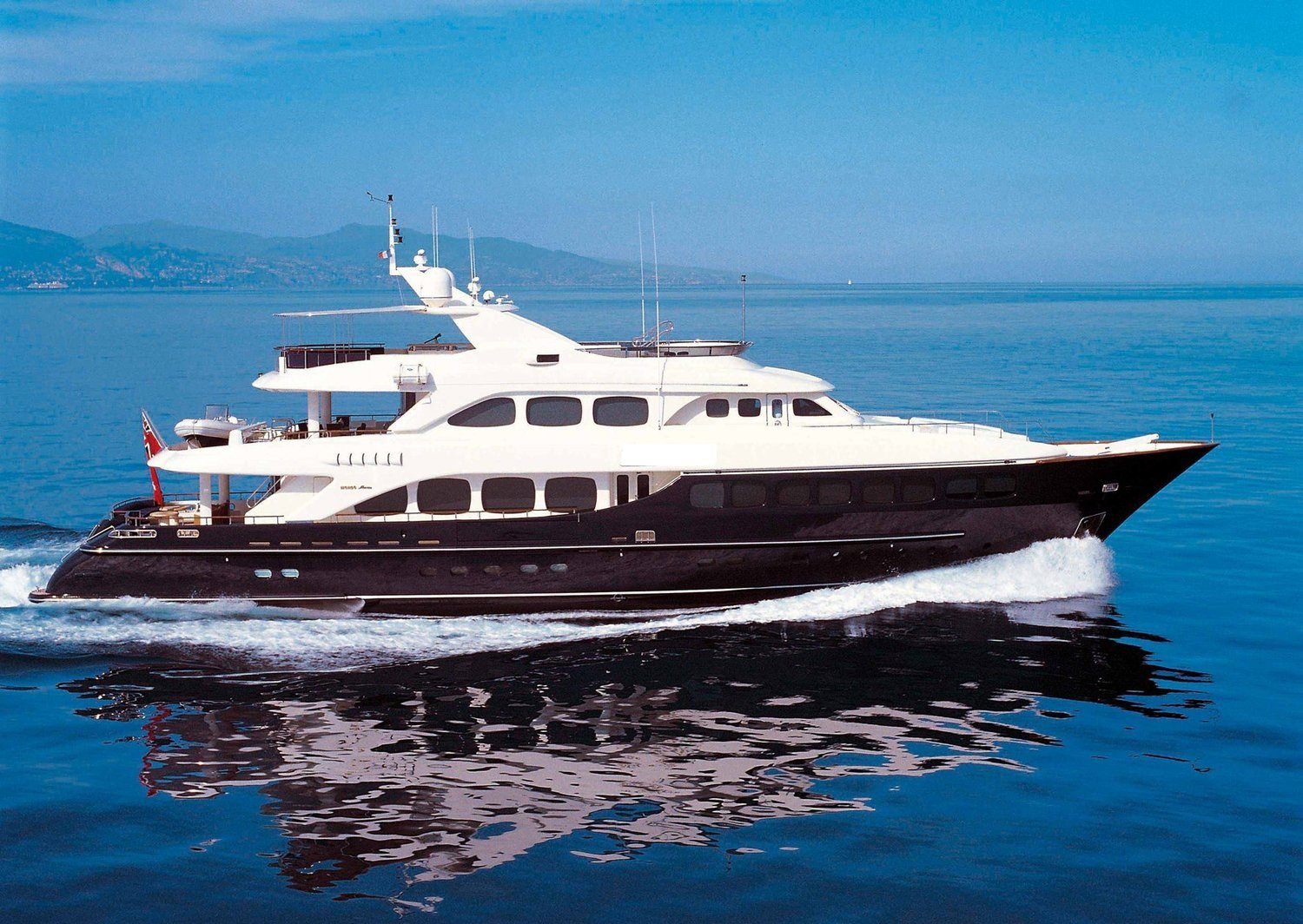 M/Y Mondomarine 132′