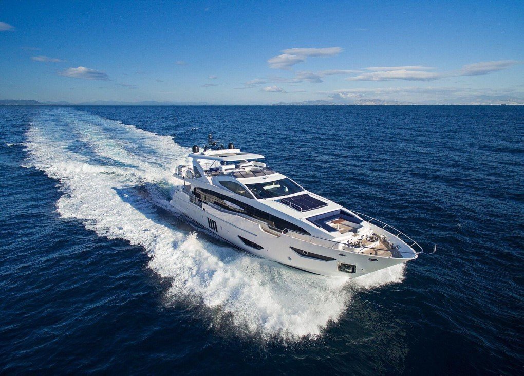 M/Y Azimut 98′